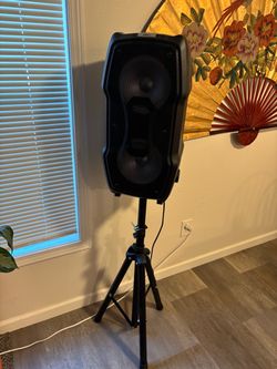 Vegue VS-0808 Powered Speaker