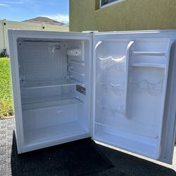 Mini Fridge Dorm Refrigerator 