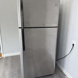Frigidaire refrigerator