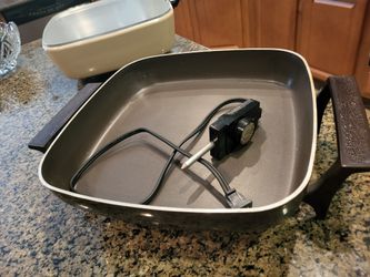 Electric Skillet And A Dip Electric Dip Stays Warm In Center Both Perfect 