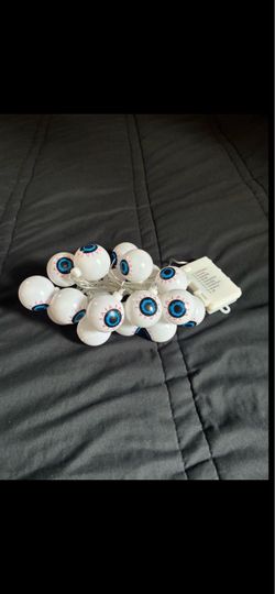 Halloween Eyeball String Lights - White and Blue