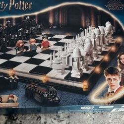 LEGO Harry Potter Hogwarts Wizard's Chess 76392 New