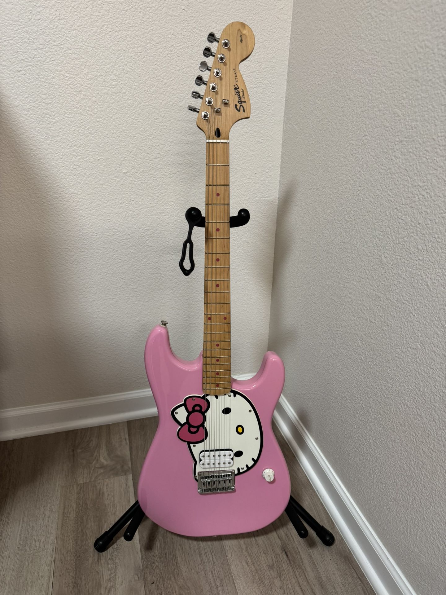 Squier Hello Kitty Electric Guitar