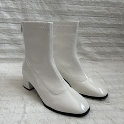 Women’s White Gogo Boots
