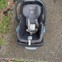 Uppababy Car seat And Base