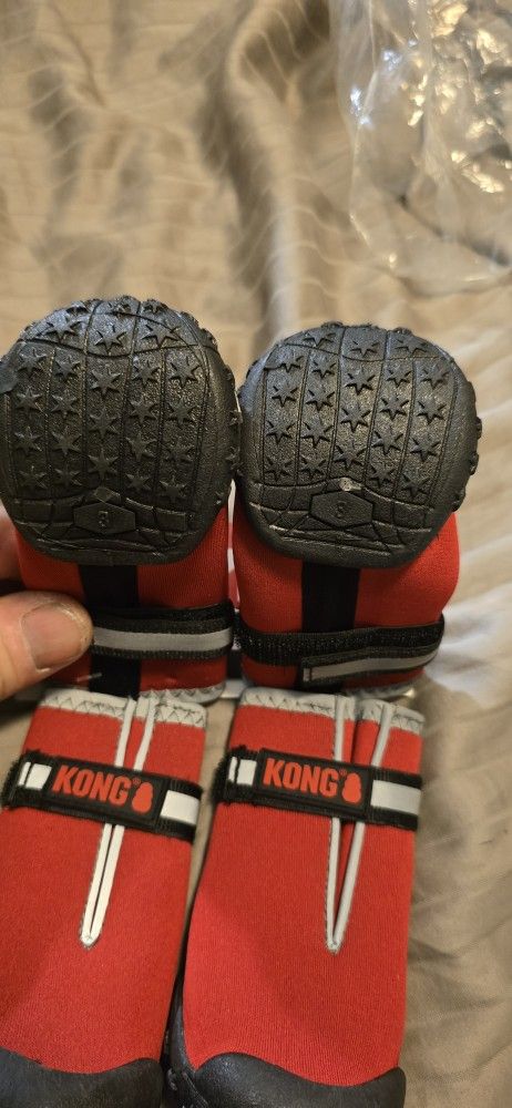Kong Dog Shoes Size Medium 10 Bucks