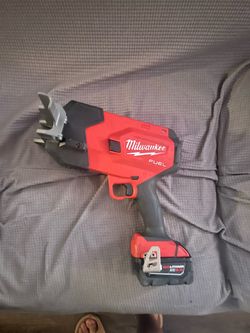 Milwaukee Pipe cutter