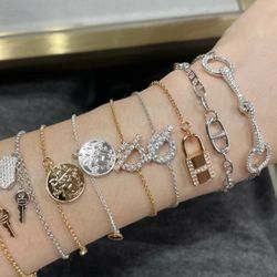 V-gold material Hermes OT buckle bracelet,