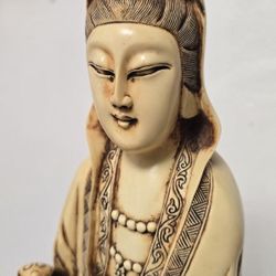 Vintage Faux Ivory Guanyin Resin Statue 13.5″ on Lotus‑Dragon Base