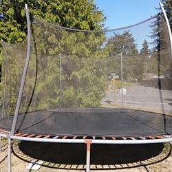 Huge Trampolines 