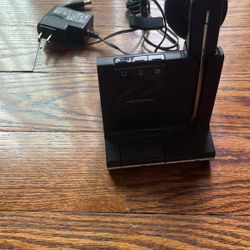 Plantronics Voyager Wireless Headset W/ Base And Charger
