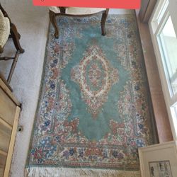 Handmade Persian/Oriental Vintage Rug. 