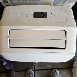 Out Of Box Hisense Portable Air Conditioner 