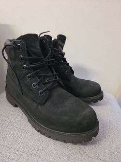 Boys timberlands size 5
