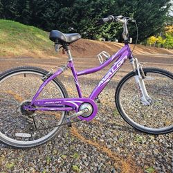 Avalon 26" Girls Bike