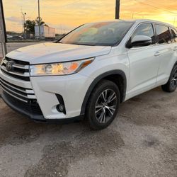 2018 Toyota Highlander Le Plus 