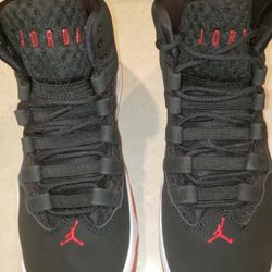 Michael Jordan New Cond in Box USA Sz 7 Euro Sz 40

