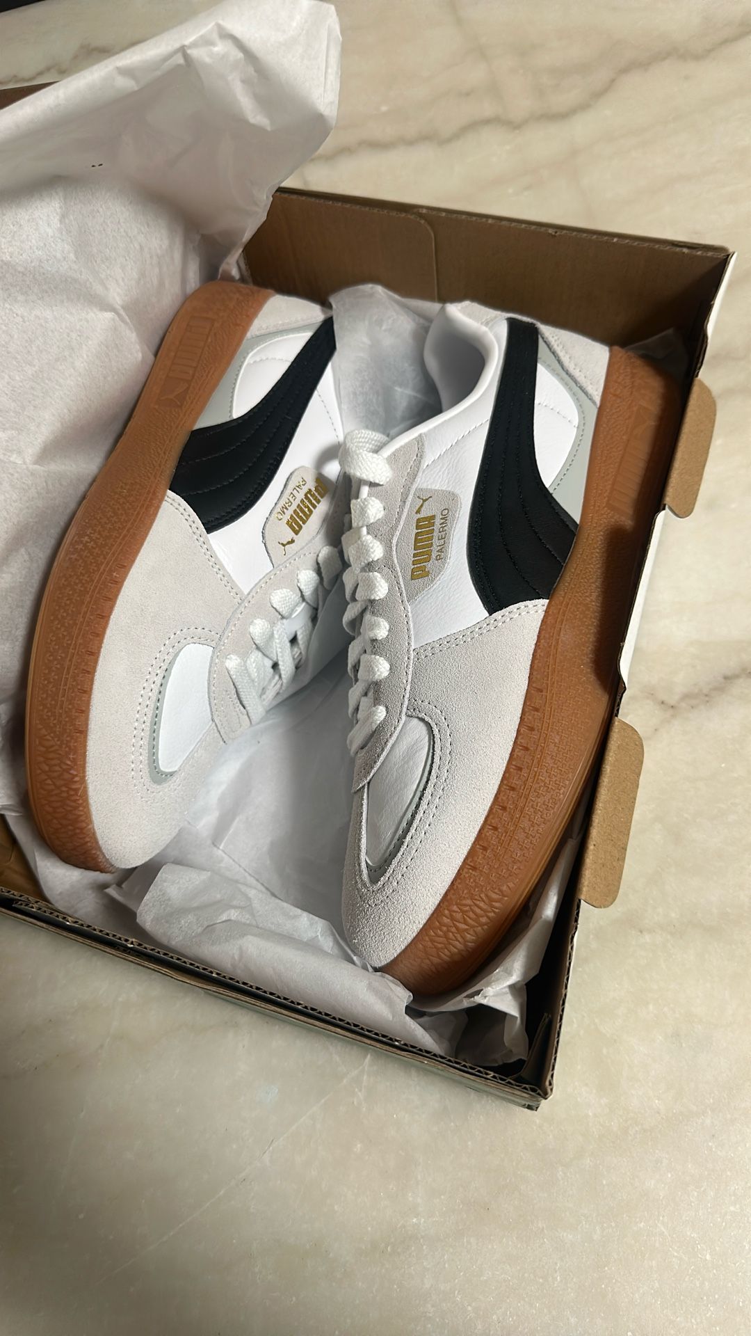 Brand new pumas size 10 women’s shoe