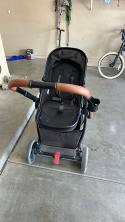 Mom push stroller weird bassinet