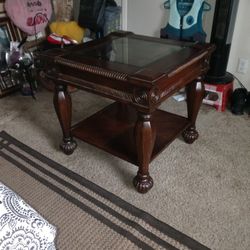 A Big Coffee Tableand A Lamp (A Side Table )