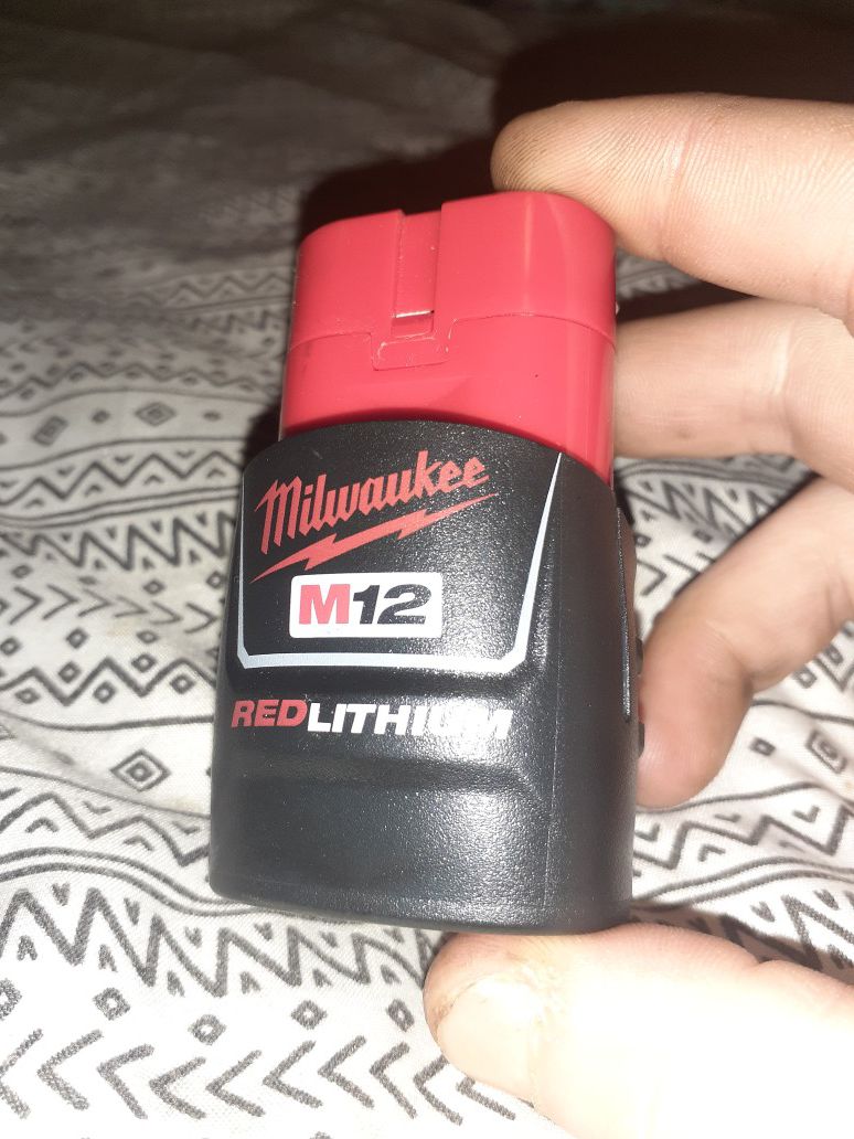 Milwaukee M12 Redlithium battery