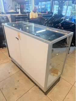 Showcase Glass display cabinet