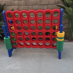 Connect 4 outdoor toy