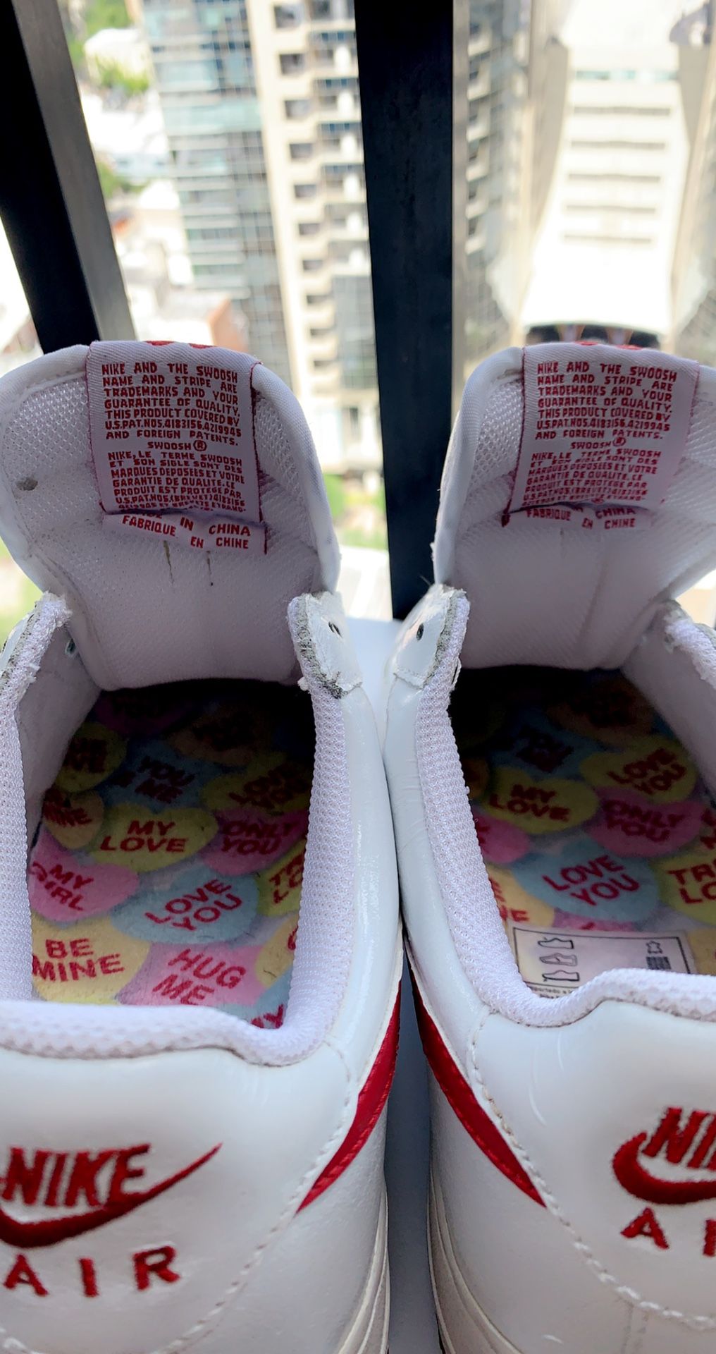 Air force 1 valentine's day 2004 sales