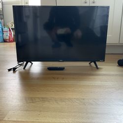 32” Full HD Smart Roku TV 