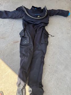 Dry suit. Aqua Lung By White’s Fusion