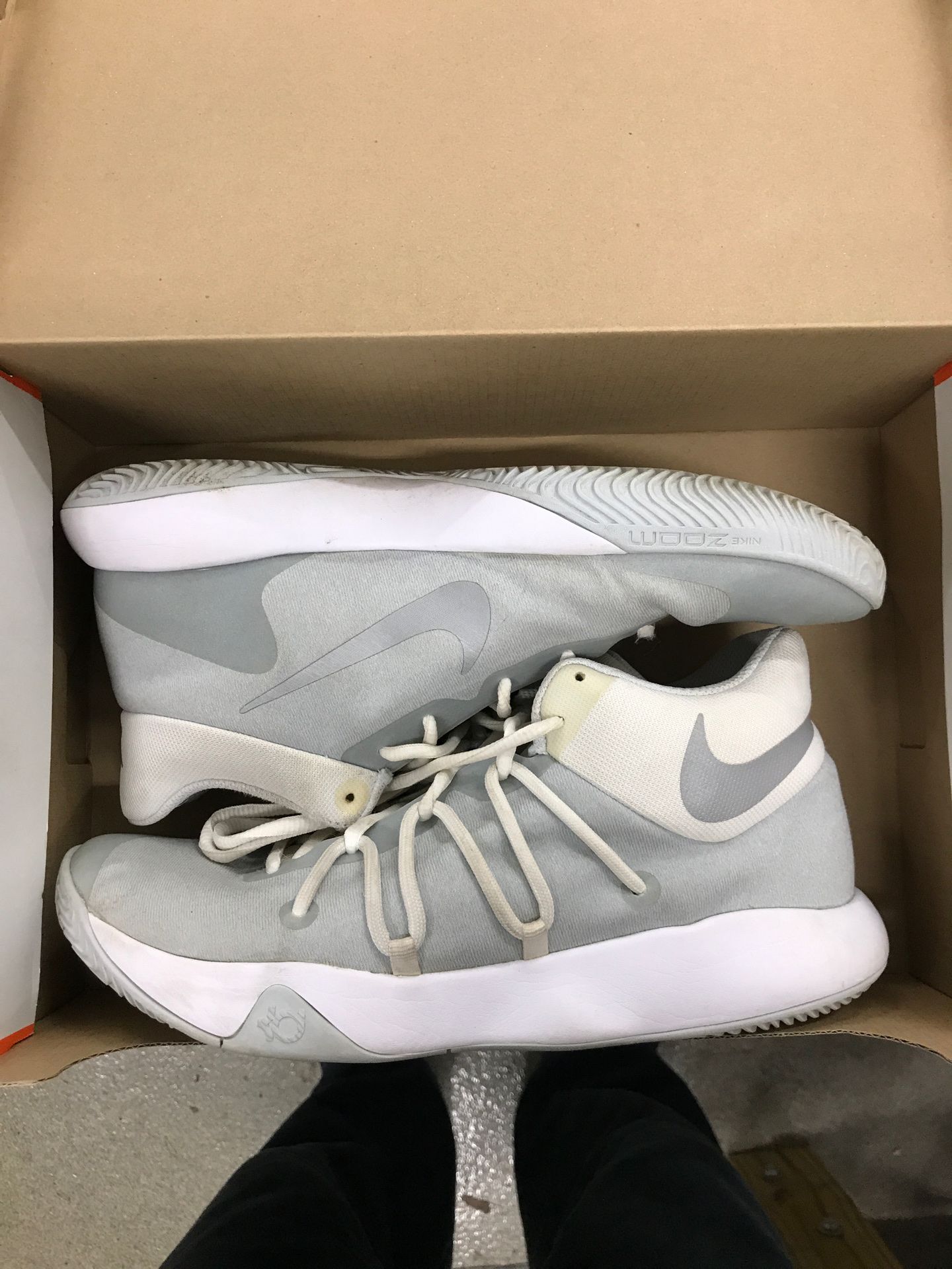 Nike kd Trey 5 size 9.5