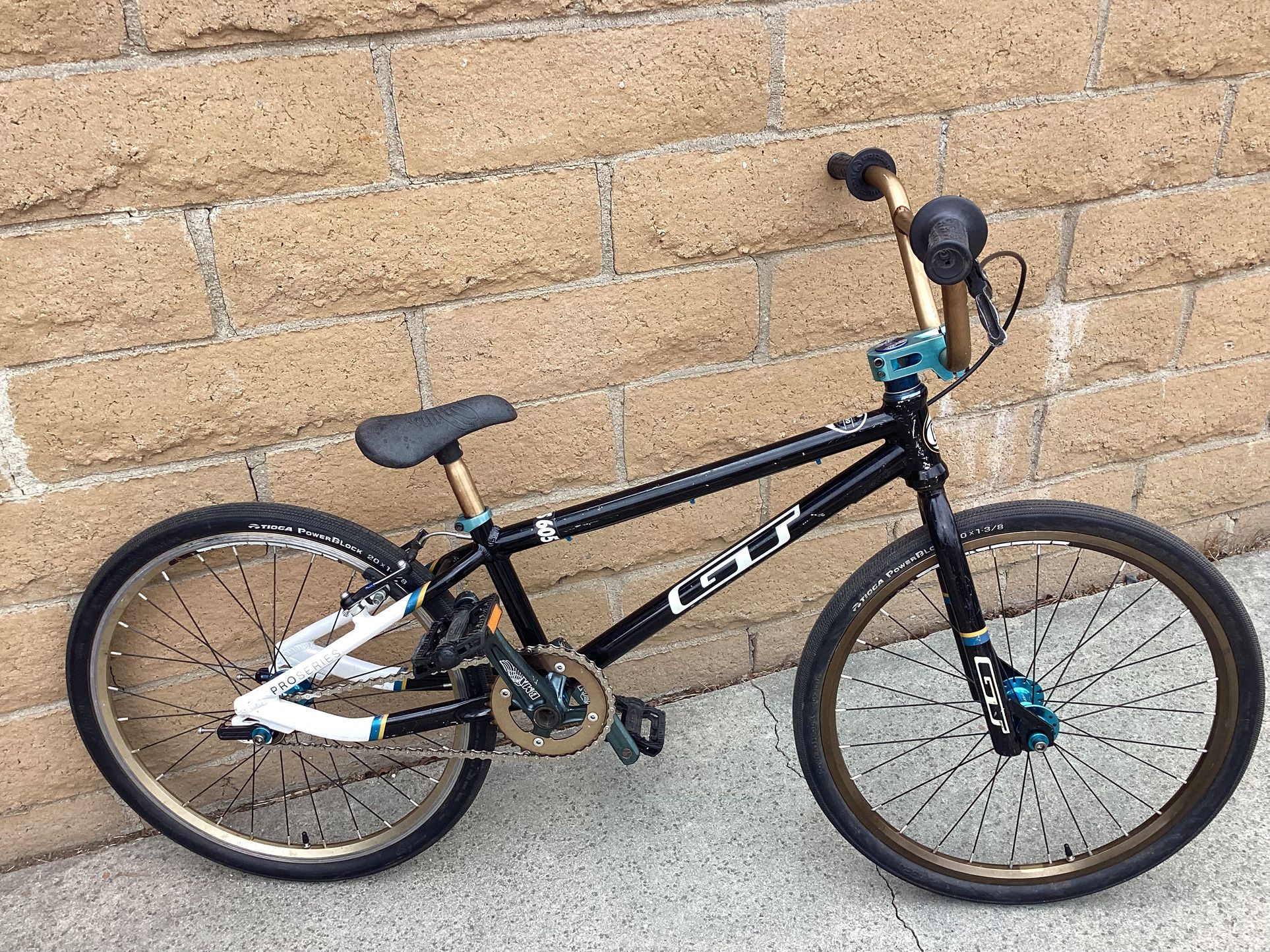 GT RACING BMX BIKE