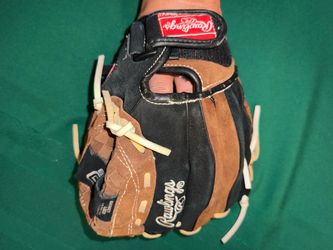 Rawlings Savage Series youth Baseball Glove with FREE Batter's Glove