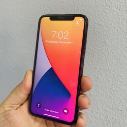 iPhone X 64 GB   Unlocked 