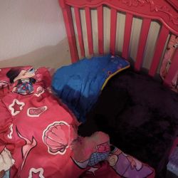 Matching Crib & Twin Bed Set – Great Deal!