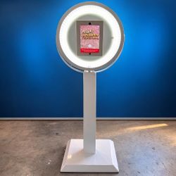 PHOTOBOOTH W/IPAD (FOR SALE)