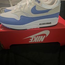 Brand New NIKE AIR MAX 1