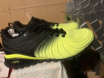 Shoe