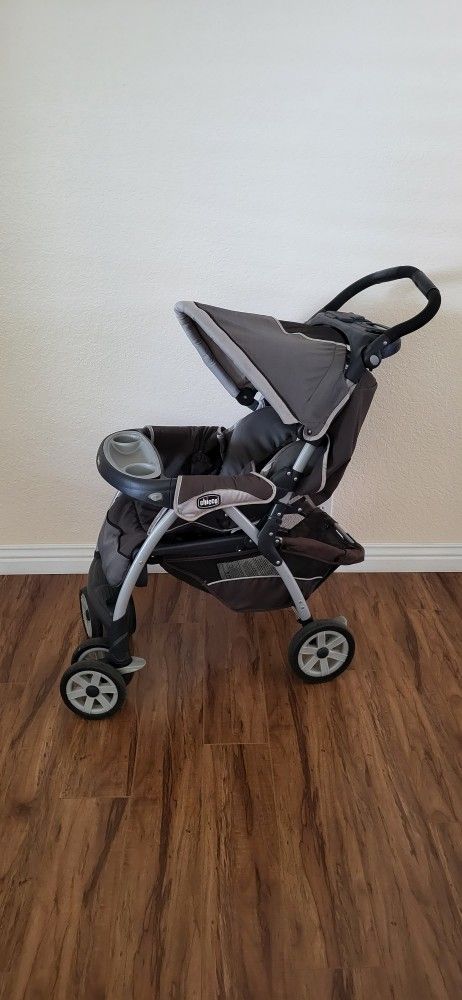 Chicco Baby Stroller ( Recliner And Foldable). Price Firm!