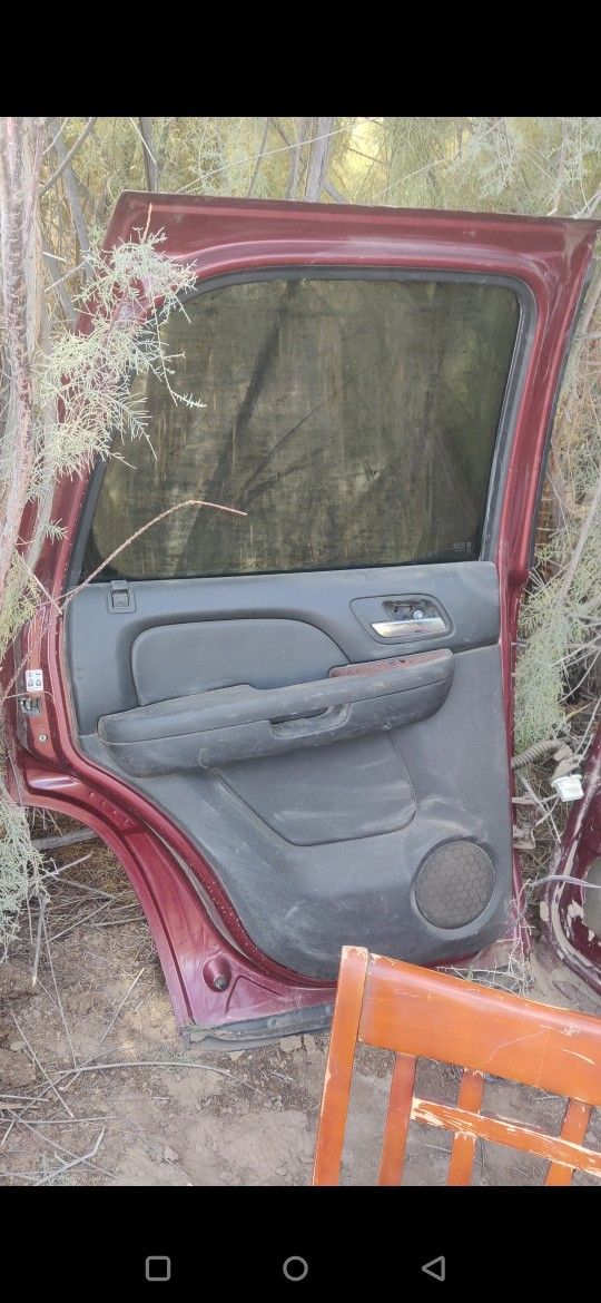 Chevy Tahoe Doors Or Windshields