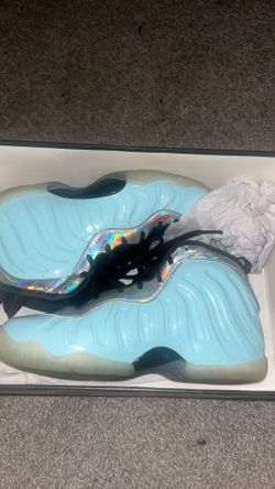 Nike Foams size 6