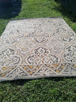 NICE LARGE 9 BY 12 AREA RUG