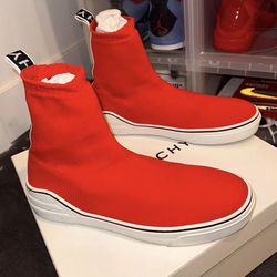Sneakers/ Givenchy High Tops