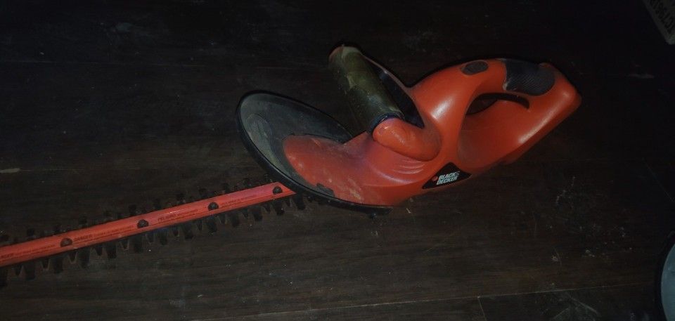 Black n decker 3amp Electric Head Trimmer