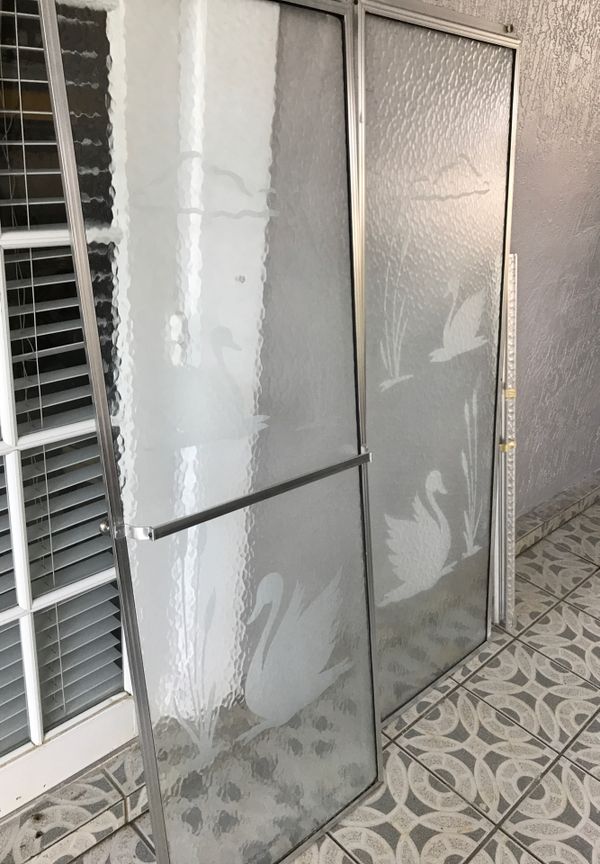 Shower Sliding Plastic Doors (68in X 24 1/4 in each) for Sale in Miami