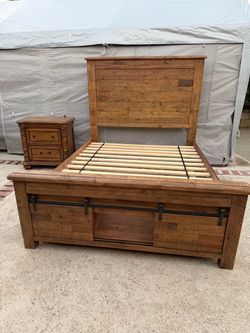 Rustic solid Wood Queen Bed Frame with Nightstand
