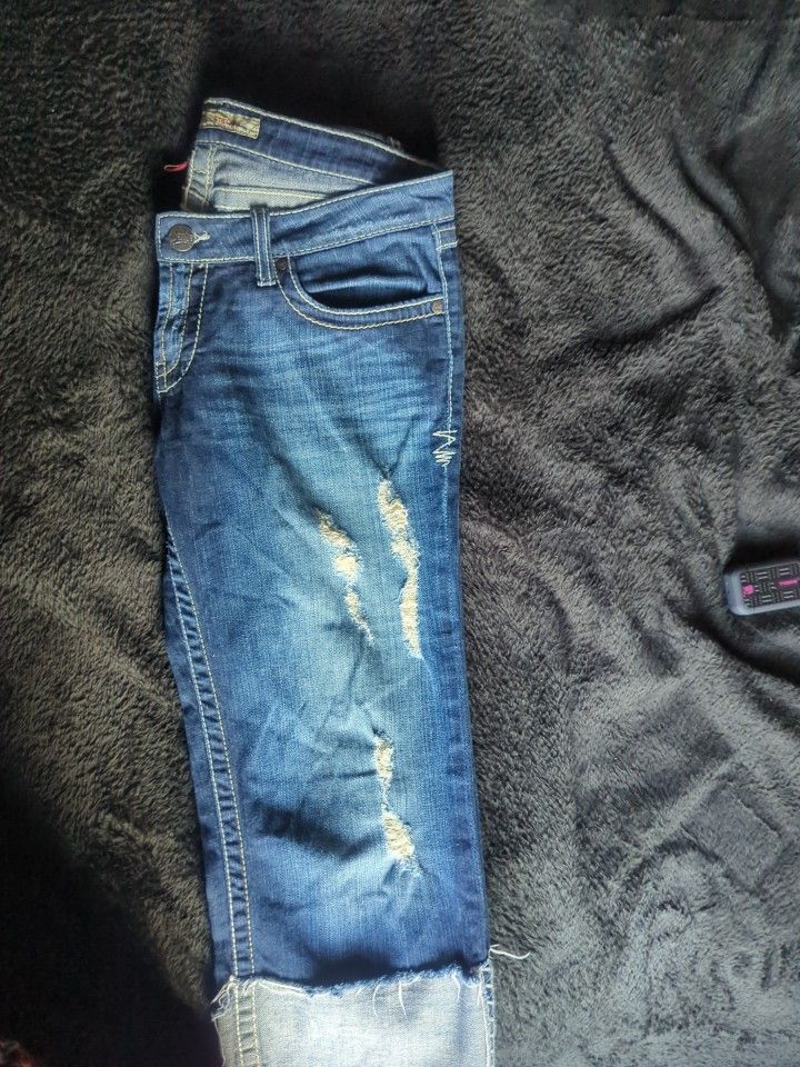 BKE BUCKLE Stella Capri jeans women’s size 31 Cute For Summer