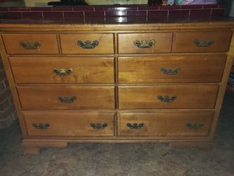 Dresser