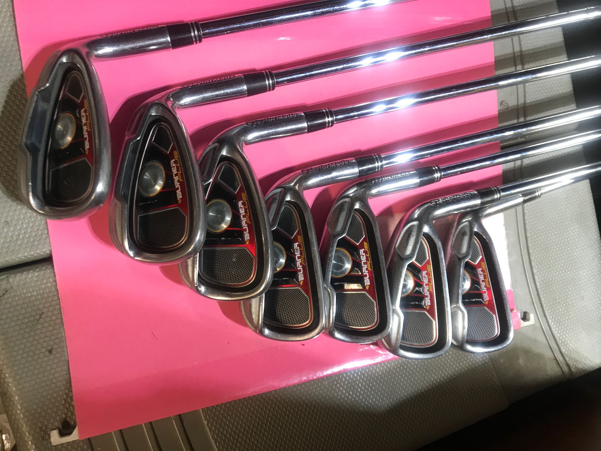 Taylor made burner plus irons 4-pw