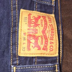 Levi's 38 X 32
